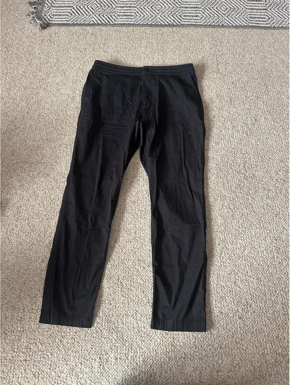 Men’s Lululemon windbreaker pants